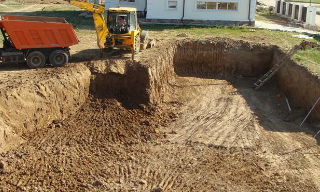 Рытье котлованов под фундамент в Севастополе – цена от 2616 руб. за м3 | ГОСТСТРОЙ